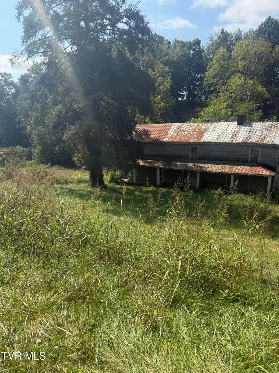 3698 Bishoptown Road, Duffield, VA 24244 - #3
