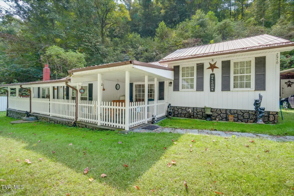2850 Ely Pucketts Creek Road, Pennington Gap, VA 24277 - #1