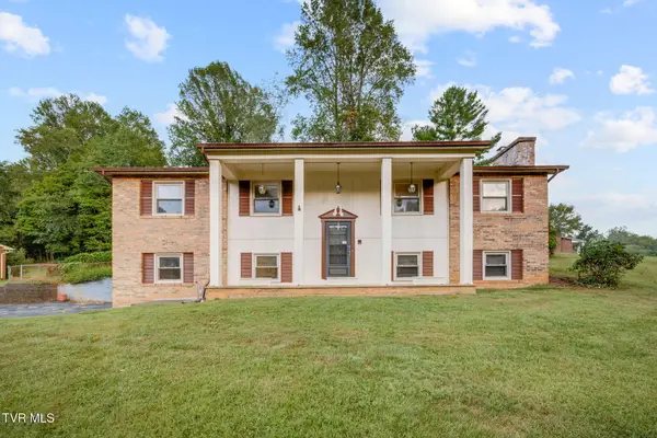 216 Lonewood Drive, Kingsport, TN 37663
