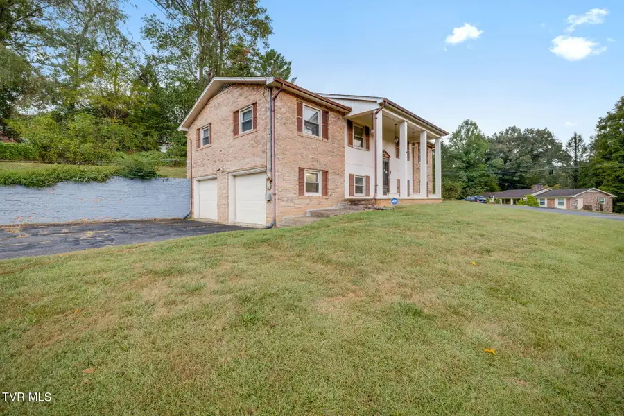 216 Lonewood Drive, Kingsport, TN 37663 - #3