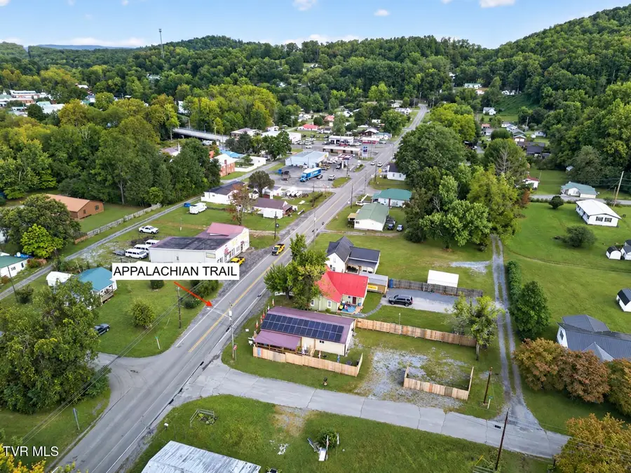 605 East 5th Street, Damascus, VA 24236 - #2