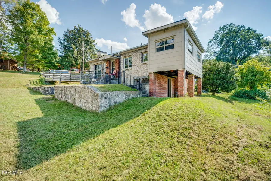 2428 Gilmore Street, Kingsport, TN 37664 - #2