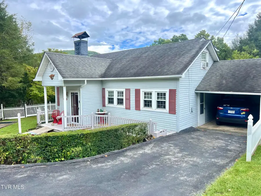 1023 Northwest Ridge Avenue, Norton, VA 24273 - #3