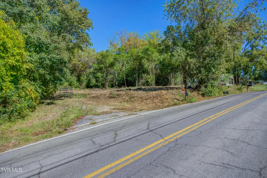 205 Valley Pike Road, Bristol, TN 37620 - #2