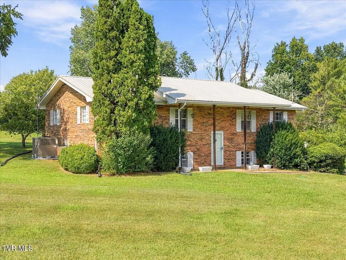 3220 Newport Highway, Greeneville, TN 37743 - #1