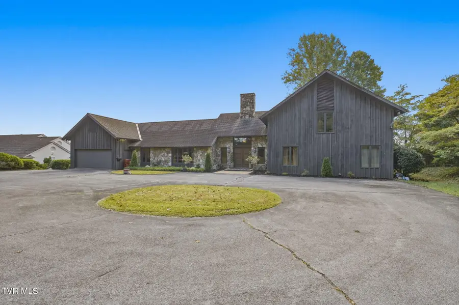 703 N Mountain View Circle, Johnson City, TN 37601 - #2