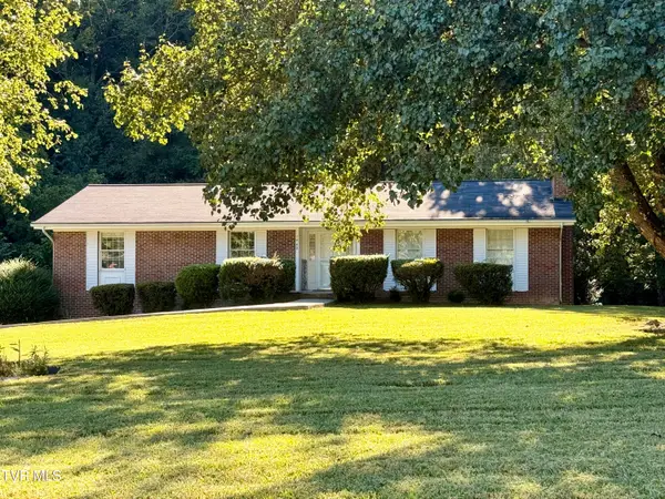 1960 Feathers Chapel Road, Blountville, TN 37617