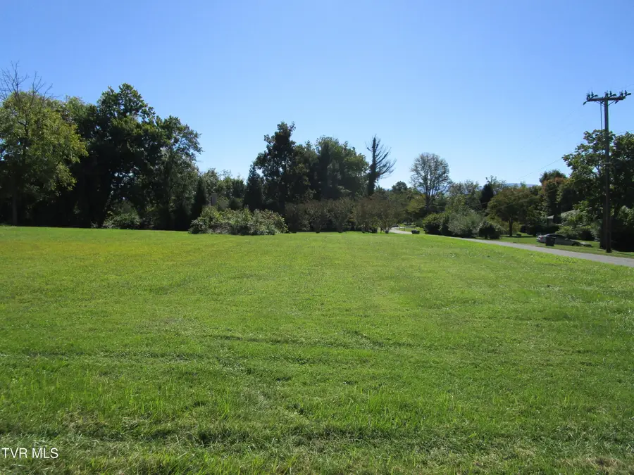 305 Arnold Road, Bristol, TN 37620 - #3