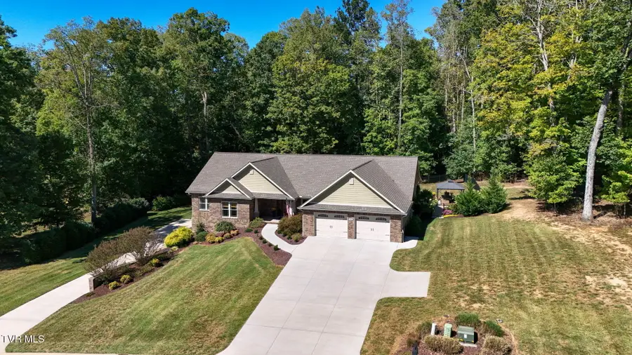 113 South Forest Lane, Blountville, TN 37617 - #2