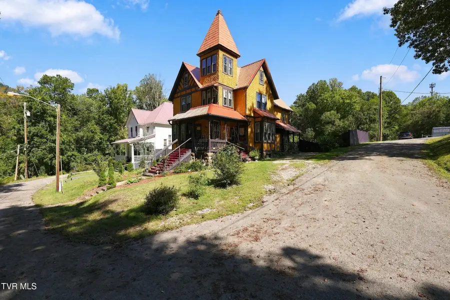 28 Hill Street, Big Stone Gap, VA 24219 - #2
