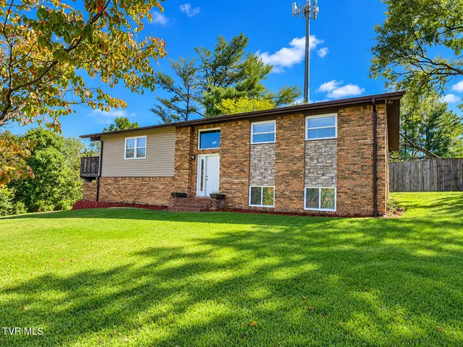 154 Locust Circle, Pennington Gap, VA 24277 - #2