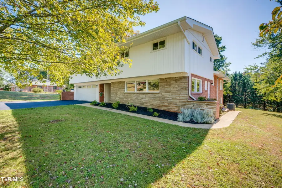 4517 Chickasaw Road, Kingsport, TN 37664 - #3