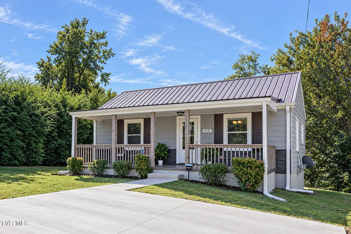 819 Lincoln Avenue, Johnson City, TN 37604 - #1