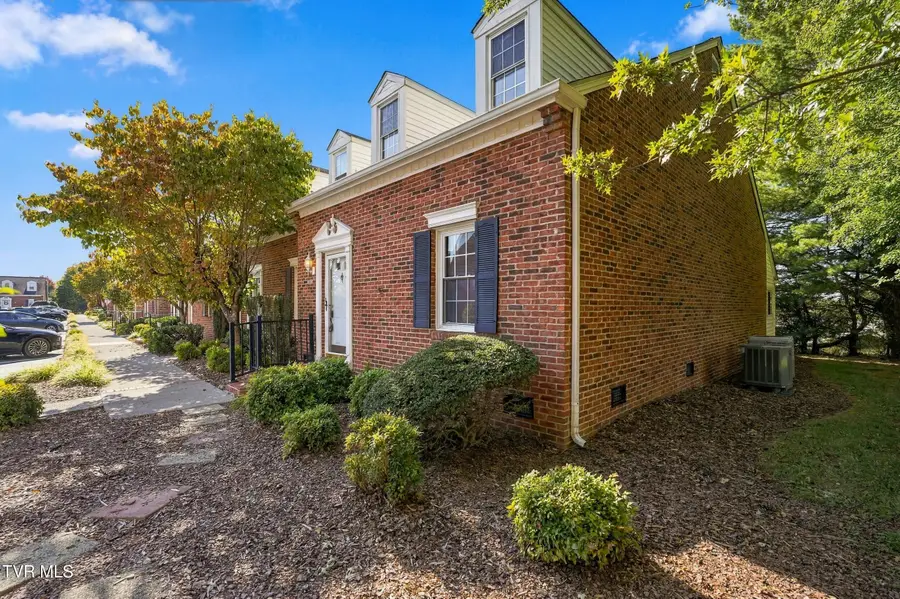 400 Sunset Drive #Apt G31, Johnson City, TN 37604 - #2