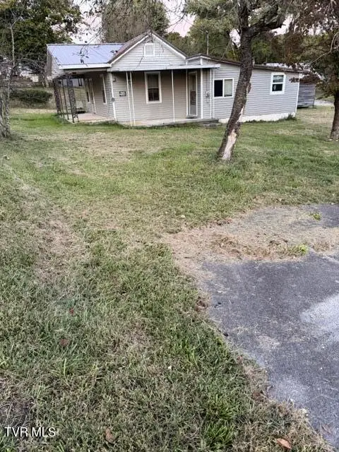 212 Delaney Street, Bristol, TN 37620 - #2