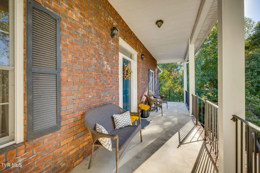 204 Fox Path Court, Kingsport, TN 37663 - #2