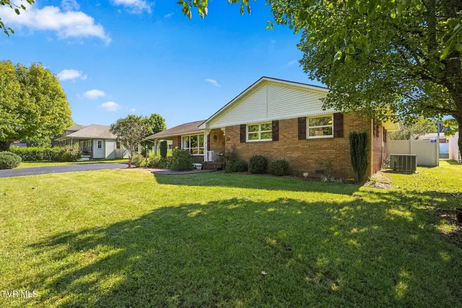 1046 North Elm Avenue, Erwin, TN 37650 - #2