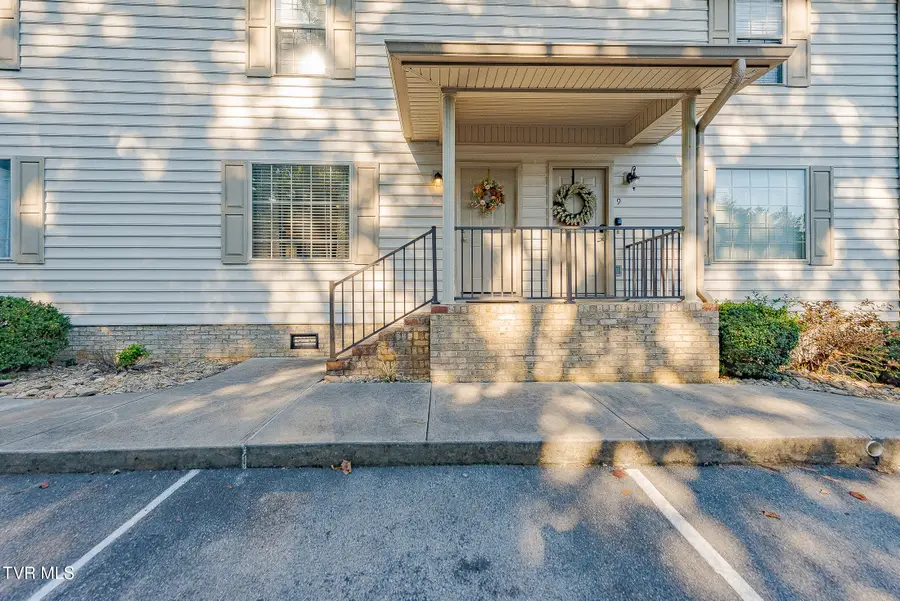 563 Boring Chapel Road #Apt 10, Johnson City, TN 37615 - #2