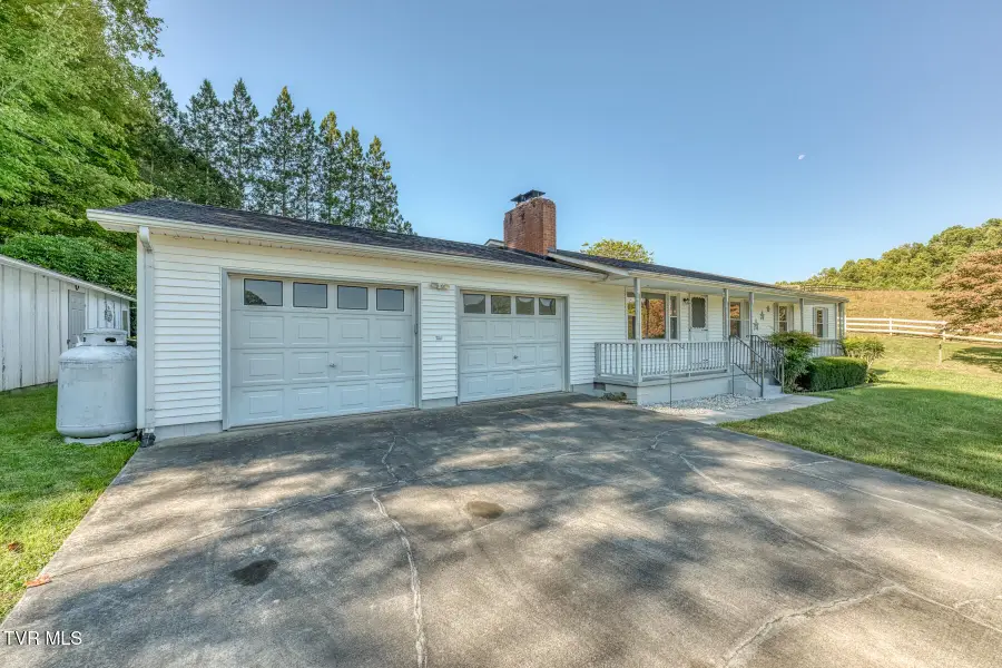 212 Roy Bowers Road, Elizabethton, TN 37643 - #2