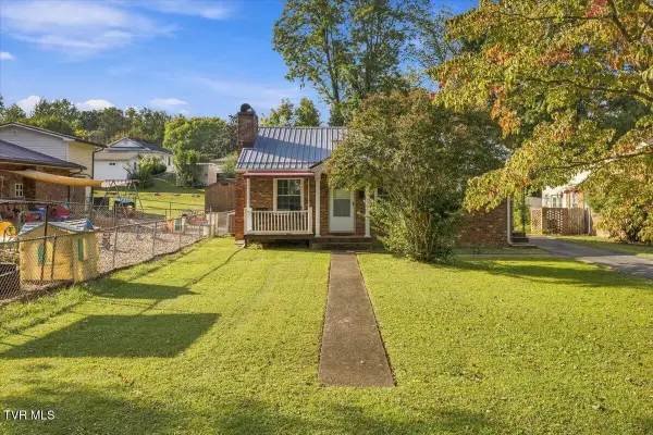1205 East Chilhowie Avenue, Johnson City, TN 37601