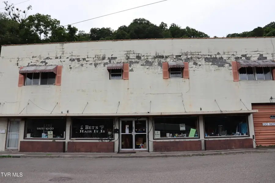 106 Kentucky Avenue #A, Appalachia, VA 24216 - #2