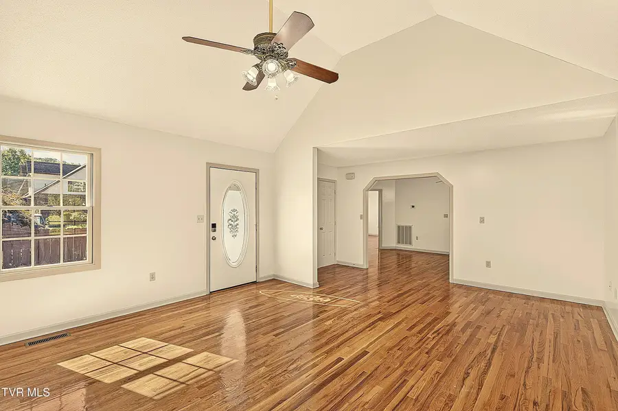 18983 Middle Drive, Abingdon, VA 24211 - #3