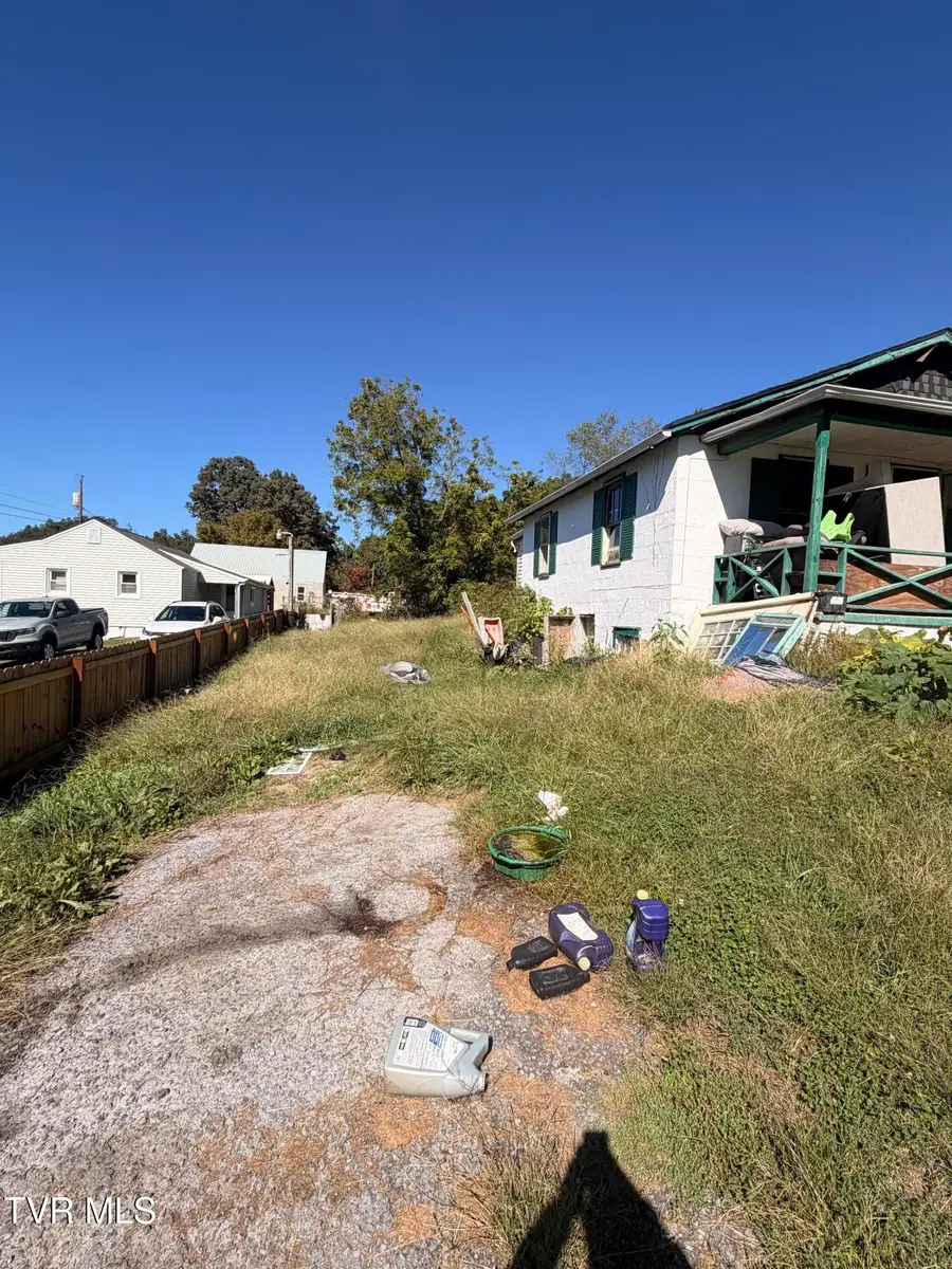 509 Campbells Pvt, Bristol, TN 37620 - #3