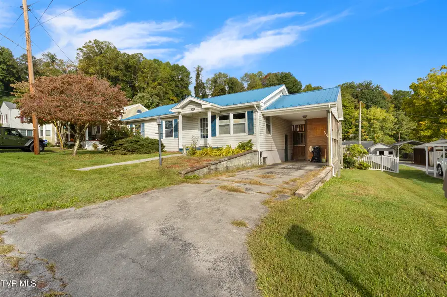 565 Bowlin Street, Damascus, VA 24236 - #2