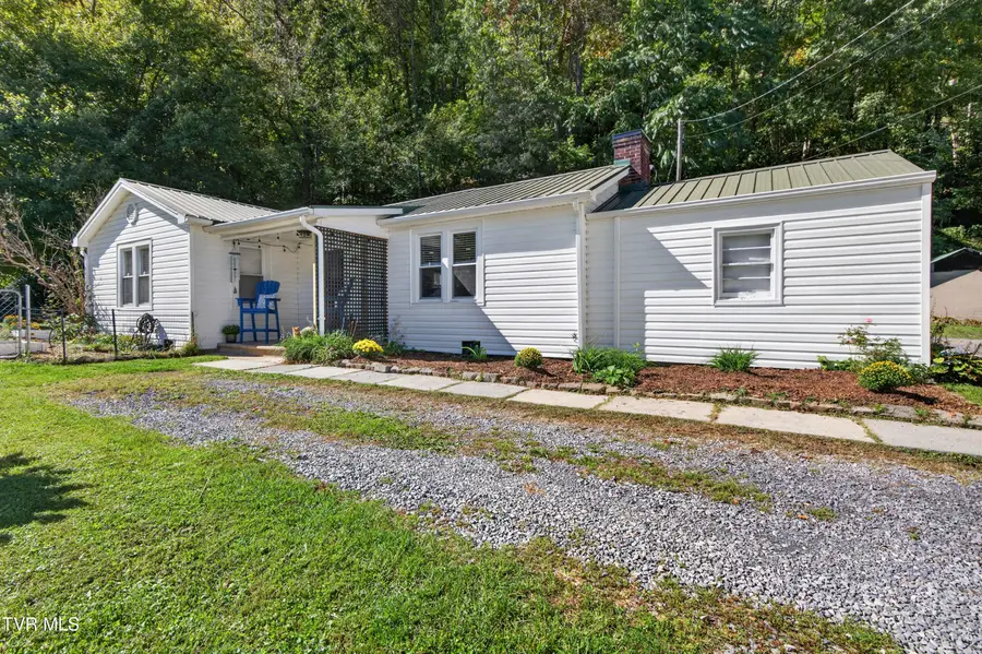 821 South Beaver Dam Avenue, Damascus, VA 24236 - #2