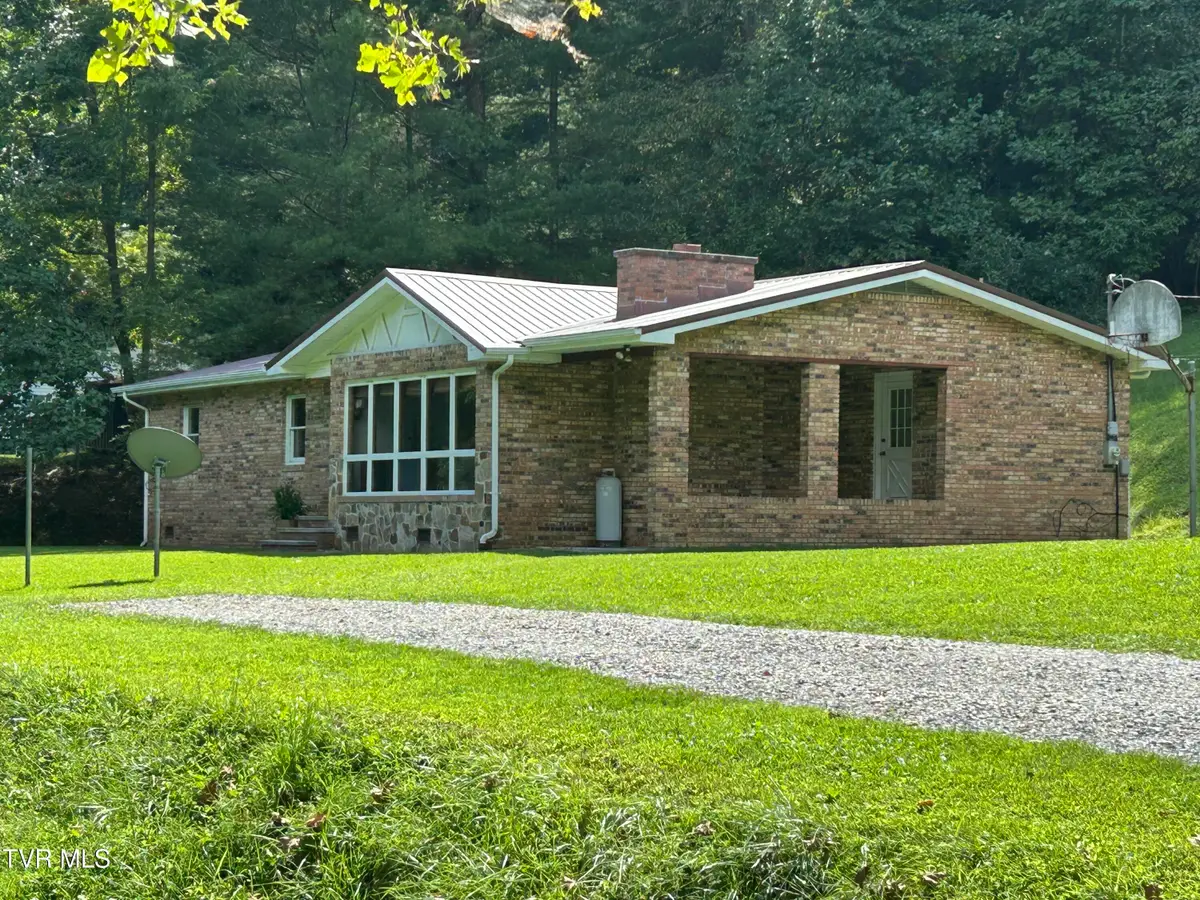 2261 Skeetrock Road, Clintwood, VA 24228 - #1