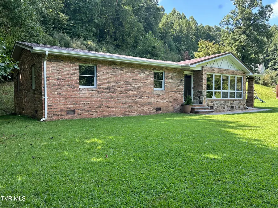 2261 Skeetrock Road, Clintwood, VA 24228 - #3
