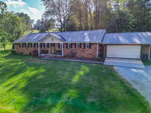 1262 White Top Road, Bluff City, TN 37618