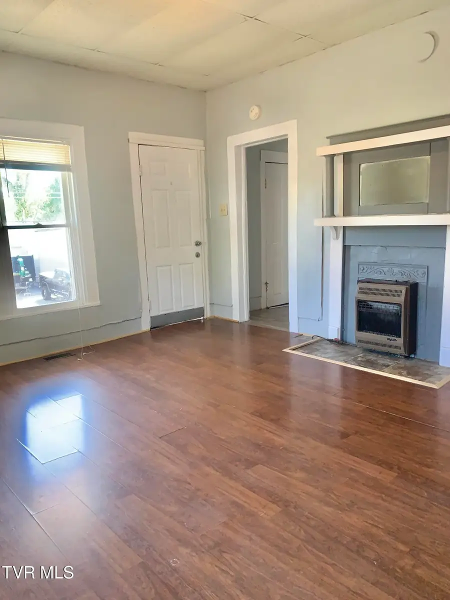 306 Davis Street, Greeneville, TN 37743 - #3