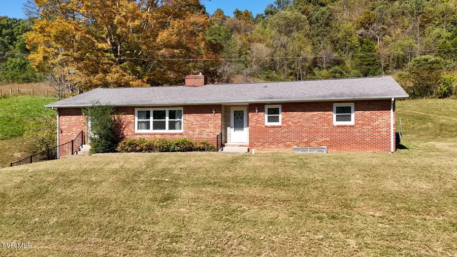 5027 Potter Road, Bristol, VA 24202 - #2