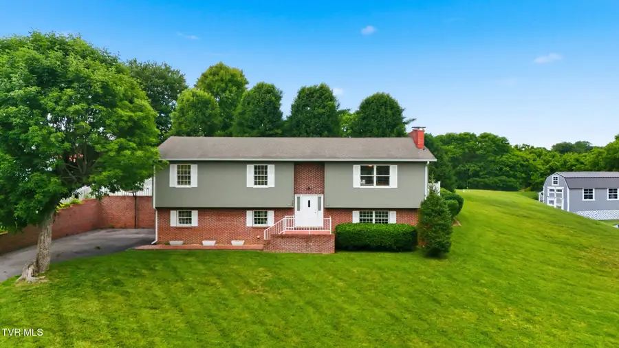 755 Mountain View Drive, Marion, VA 24354 - #2