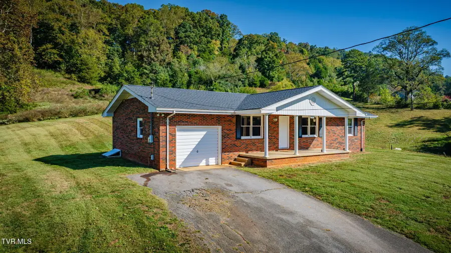 2422 Winegar Avenue, Kingsport, TN 37660 - #2