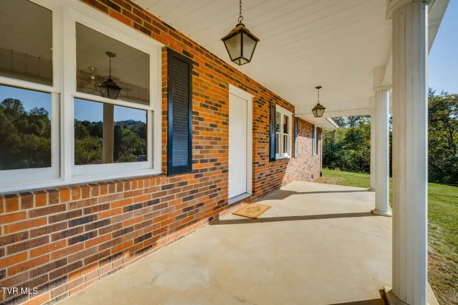 2422 Winegar Avenue, Kingsport, TN 37660 - #3