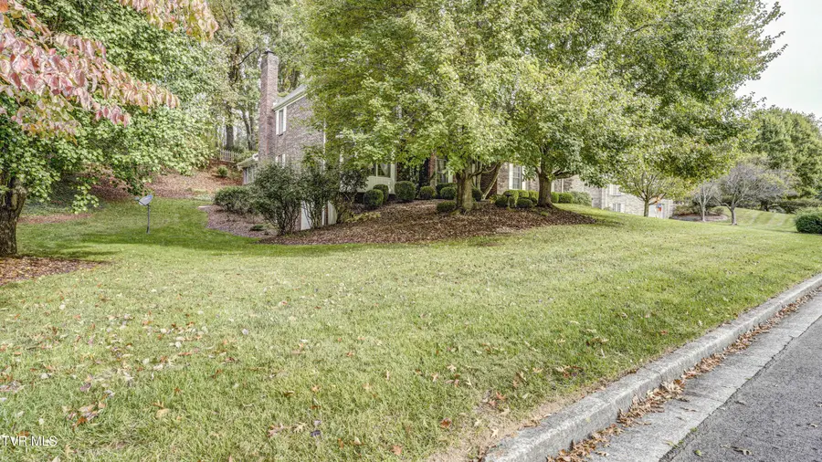 333 Roscommon Drive, Bristol, TN 37620 - #2