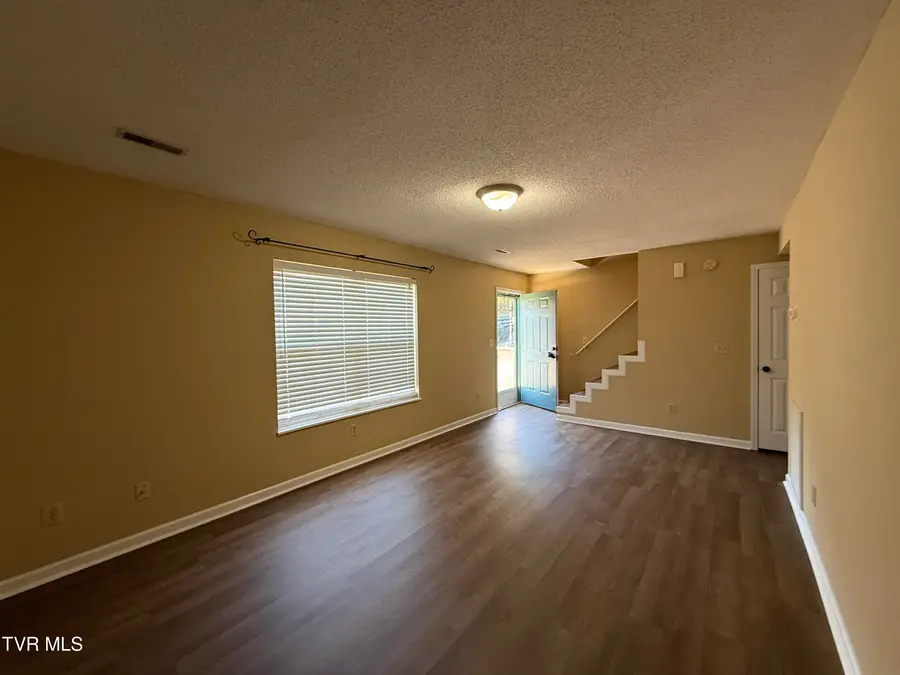 1700 Lone Oak #Unit 17, Johnson City, TN 37604 - #3