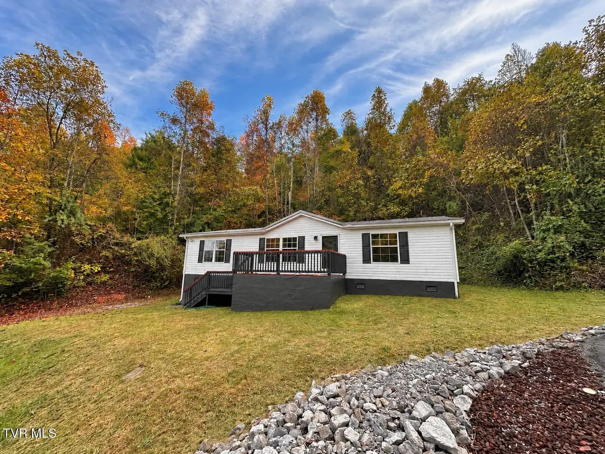 8802 Gateway Drive, Wise, VA 24293 - #1