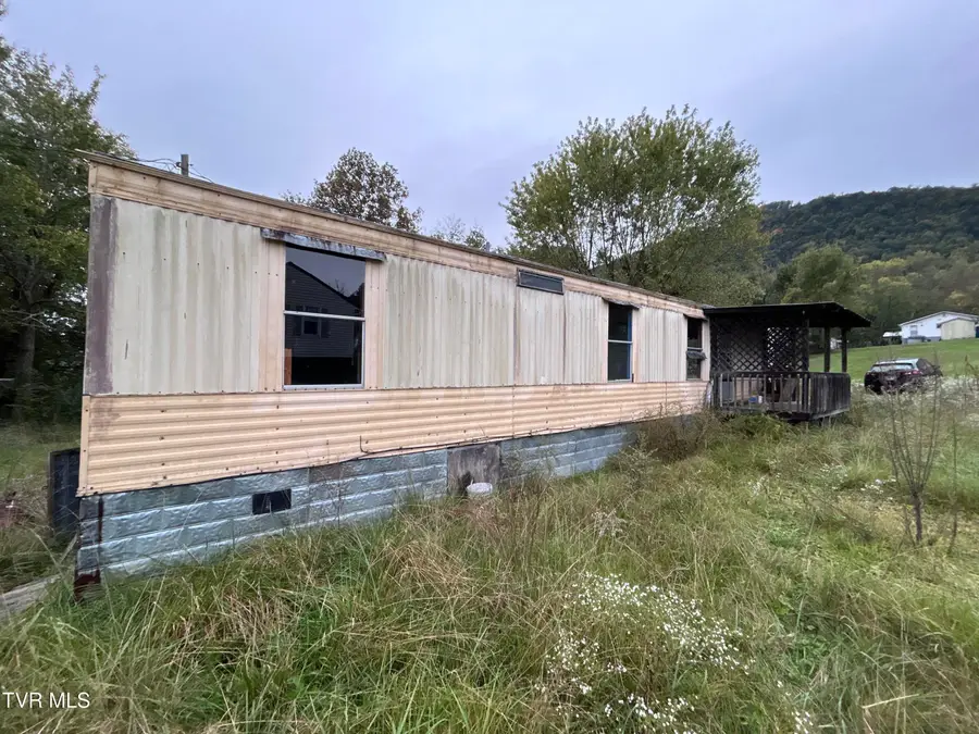 2818 East 5th Avenue, Big Stone Gap, VA 24219 - #2