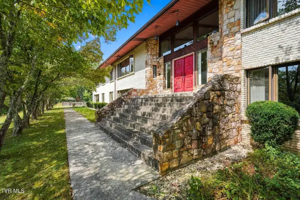 780 Cecil Street, Pennington Gap, VA 24277