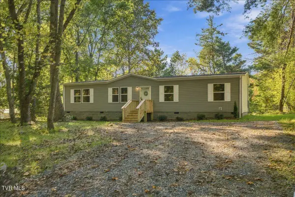 135 Hallborough Drive, Jonesborough, TN 37659