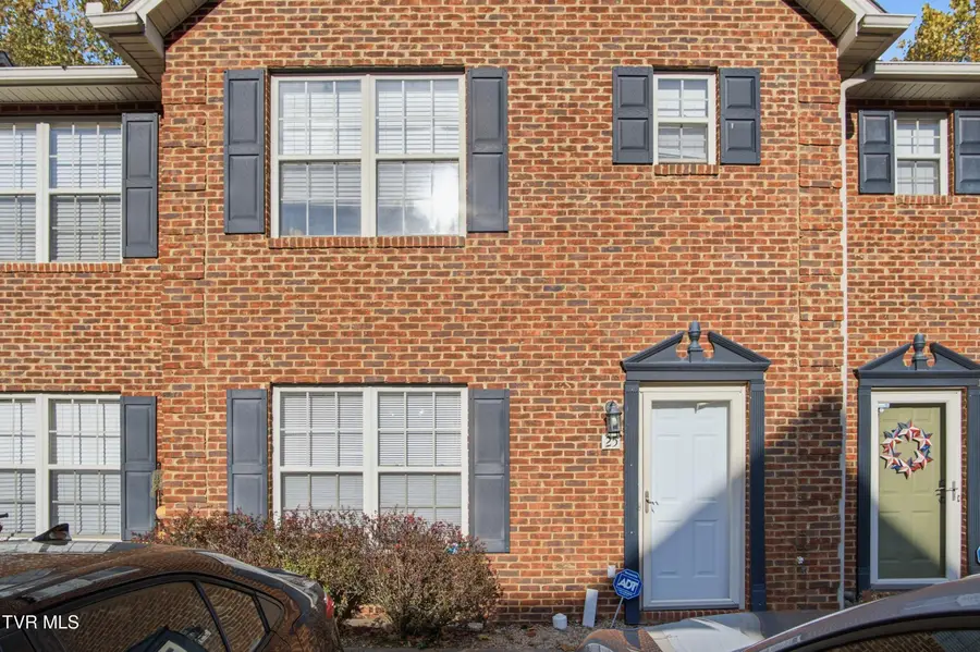 1809 West Lakeview Drive #Apt 25, Johnson City, TN 37601 - #2