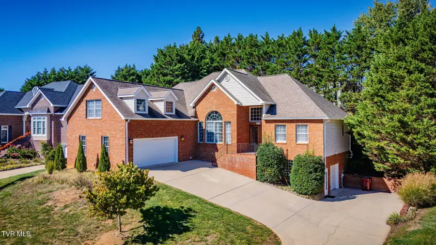 412 Emerald Chase Circle, Johnson City, TN 37615 - #3