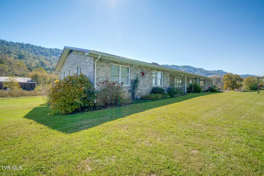 41822 Wilderness Road, Pennington Gap, VA 24277 - #2