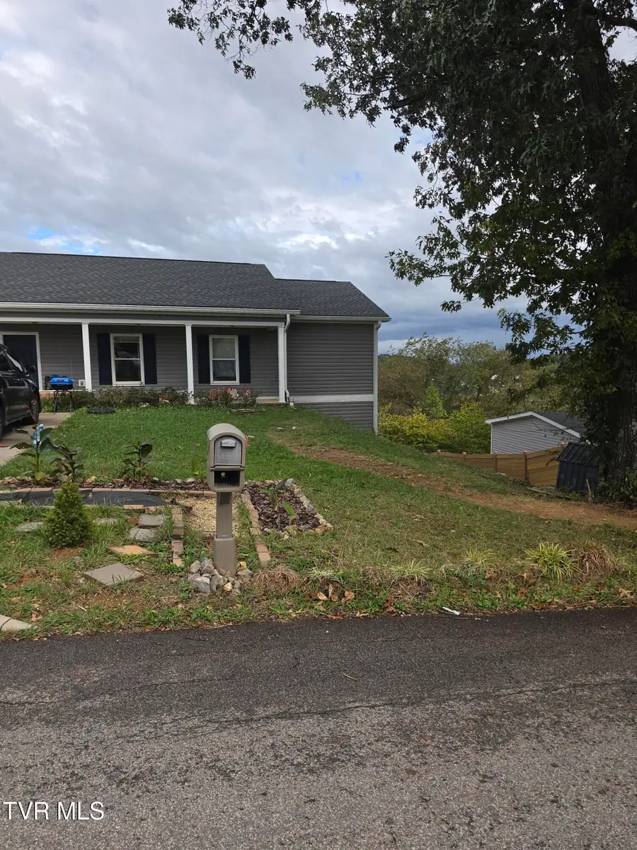 2119 Ramsey Avenue, Kingsport, TN 37665 - #3