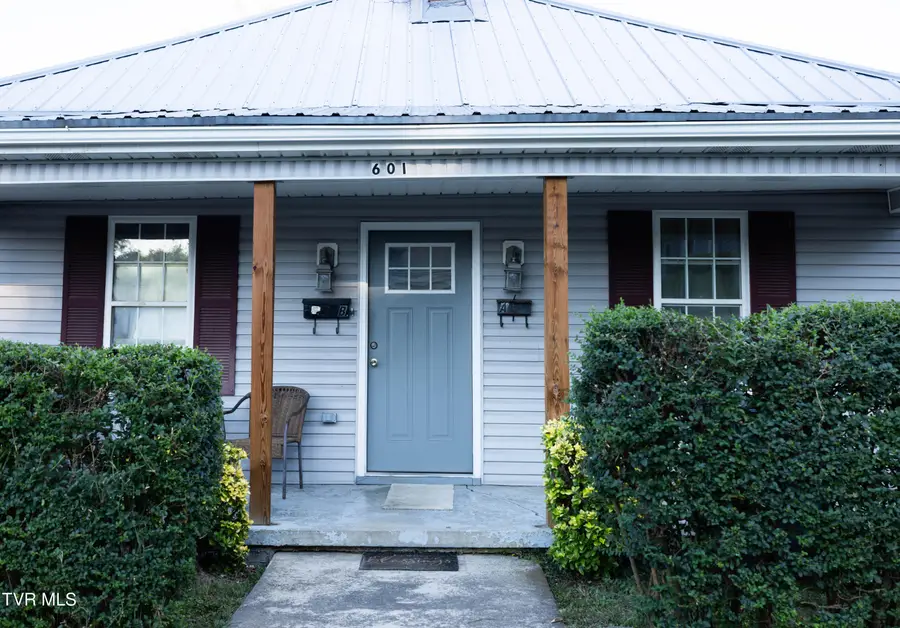 601 Holston Avenue, Bristol, TN 37620 - #2
