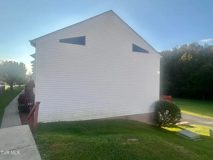 2931 Broad Street #Apt 131, Bristol, TN 37620 - #2