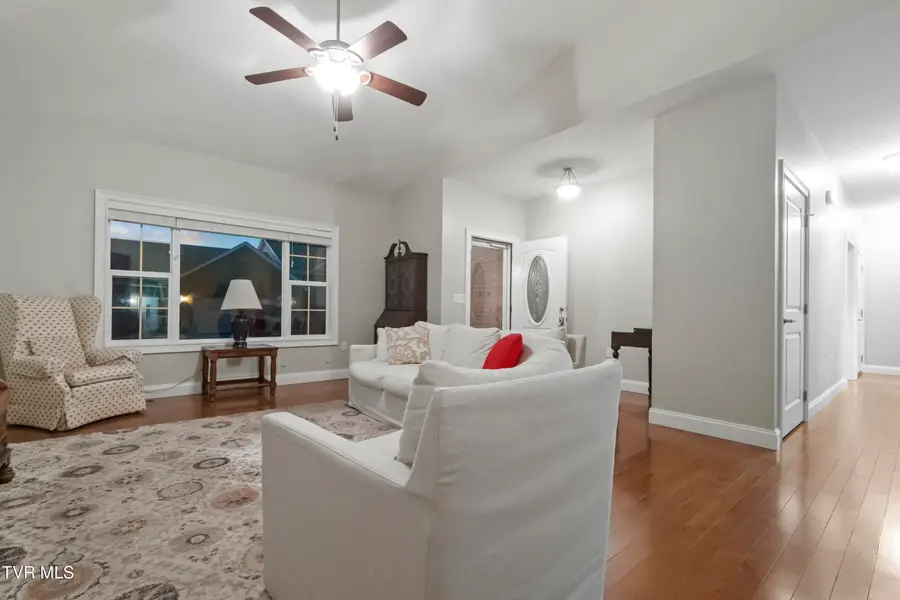 128 Southridge Drive #128, Greeneville, TN 37743 - #3
